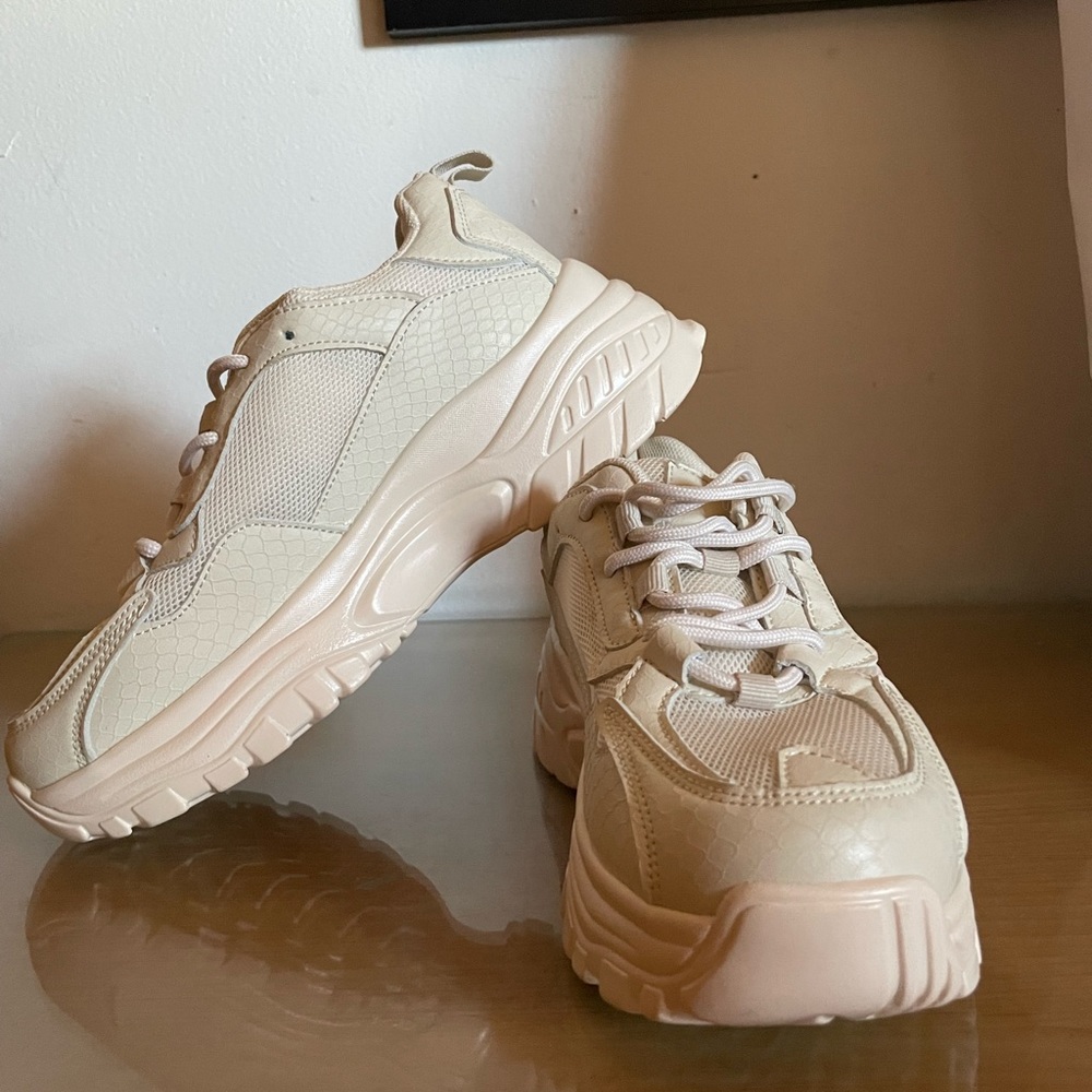 Berness Shoes size 7
